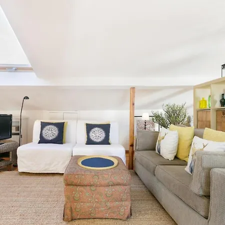 Apartman Prime Location Loft With Terrace